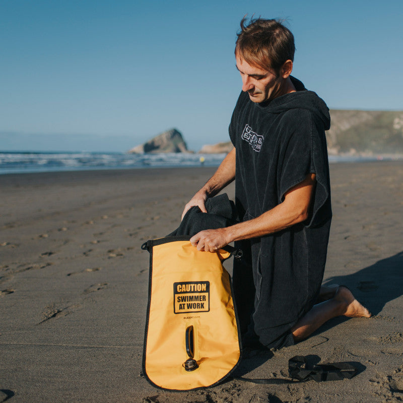 Boya para aguas abiertas BuddySwim Drybag 20 litros - Yellow