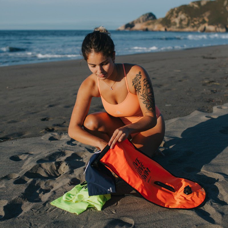 Boya para aguas abiertas BuddySwim 28 lts - Orange - Barlovento natación