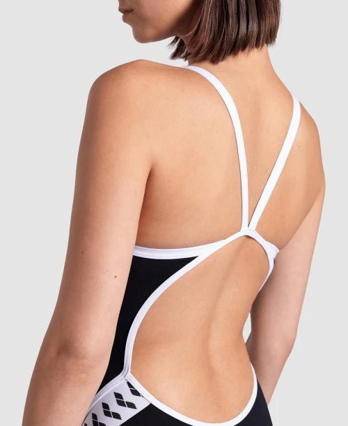 Traje de baño Arena Icons Solid Super Fly - Black - Barlovento natación
